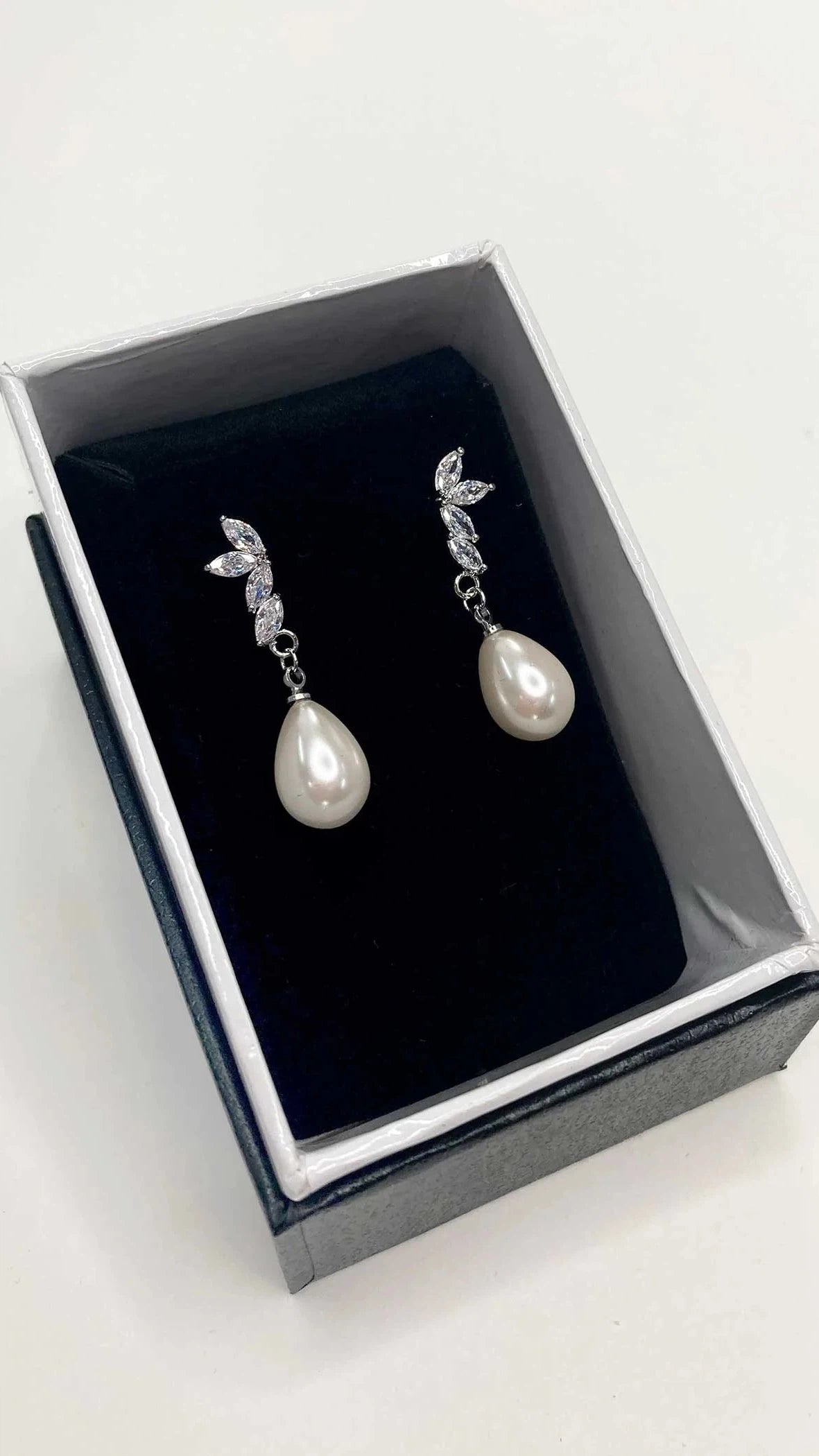 Sadie Pearl Drop Earring