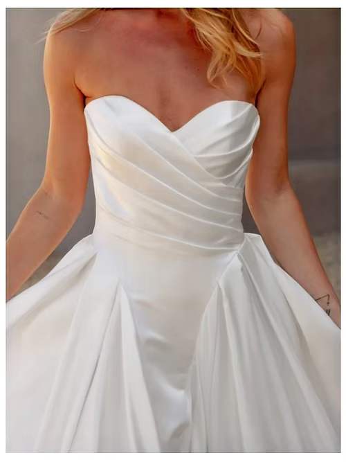 Clean and Classic Wedding Dresses