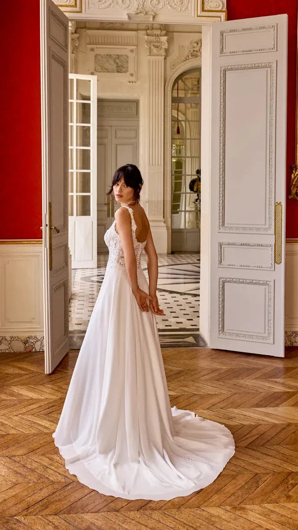 Justin Alexander Square Neckline Wedding Dress With Chiffon Skirt Patrice 11439