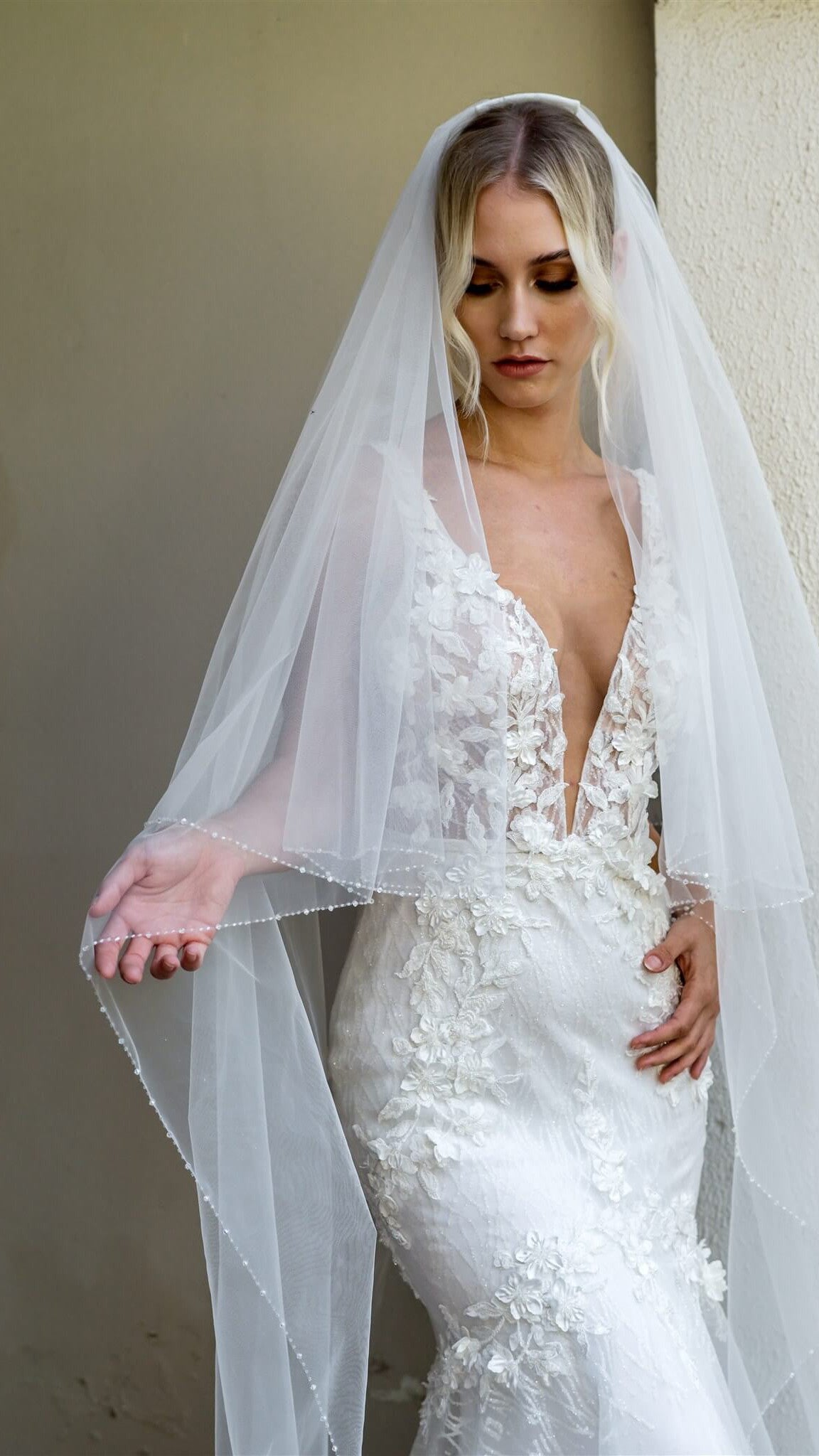 Crystal edge veil