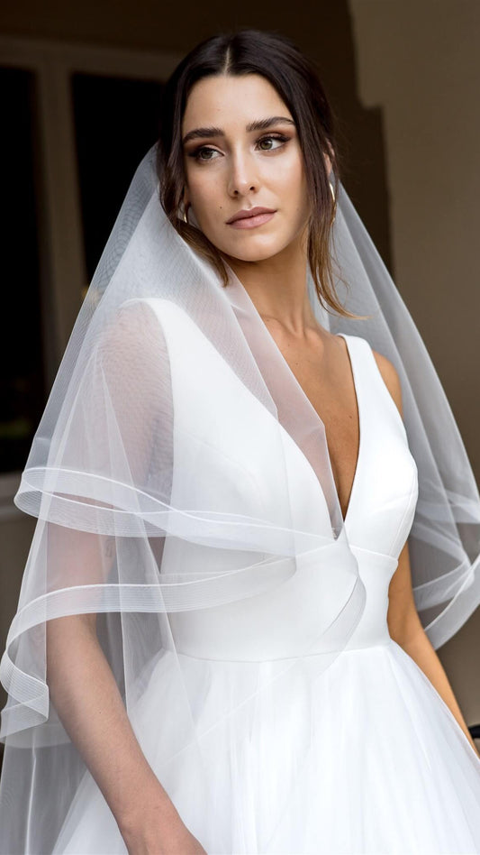 Horse hair trim veil 