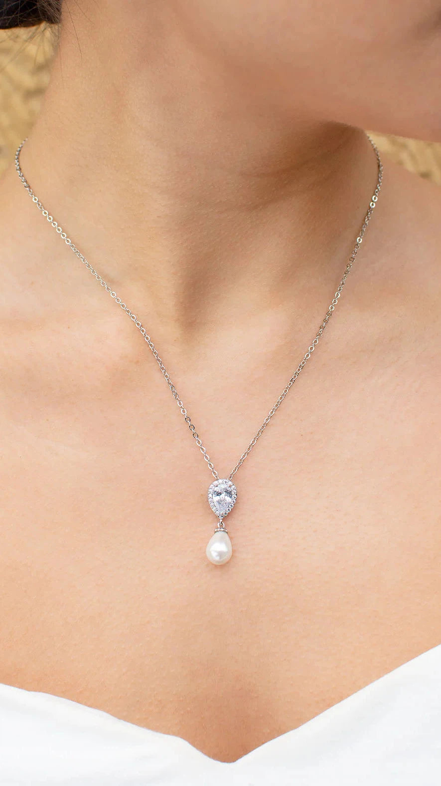 Cara Necklace and Earrings Set