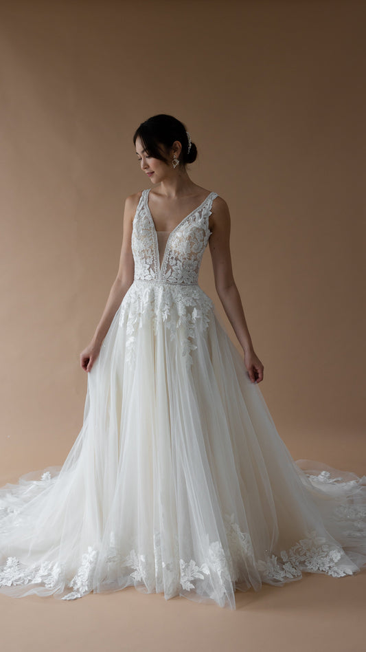 Bianca 2307 Wedding Dress