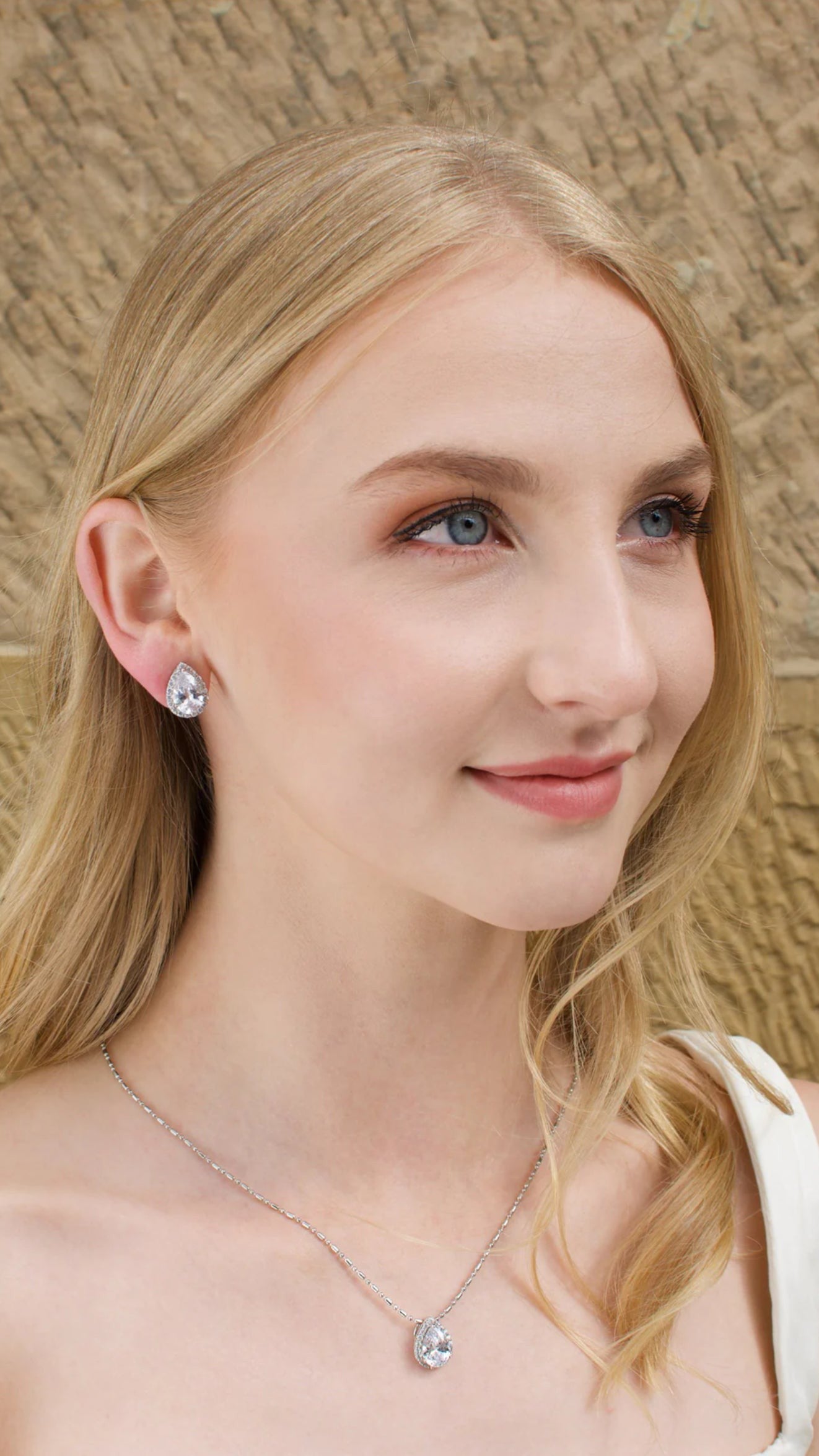 Naomi Necklace and Earrings Set