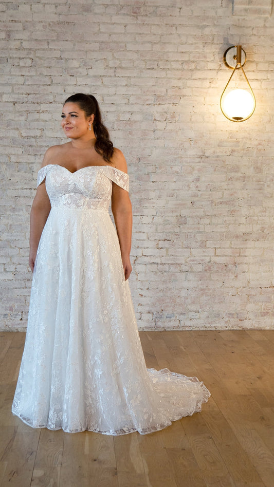 Stella York 7502 Lace Sweetheart Neckline Wedding Dress