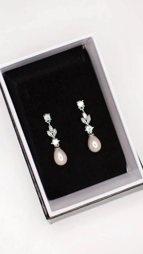 Tara Pearl Drop Earring
